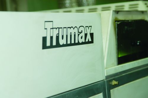 Машины SAKURAI оснащены сушкой английской фирмы Trumax. В ней можно сушить не только УФ-лаки, но и лаки сольвентного типа