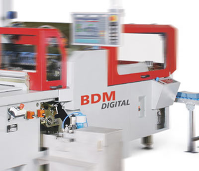 На машине BDM Digital изготавливают твердый переплет для фотобуков