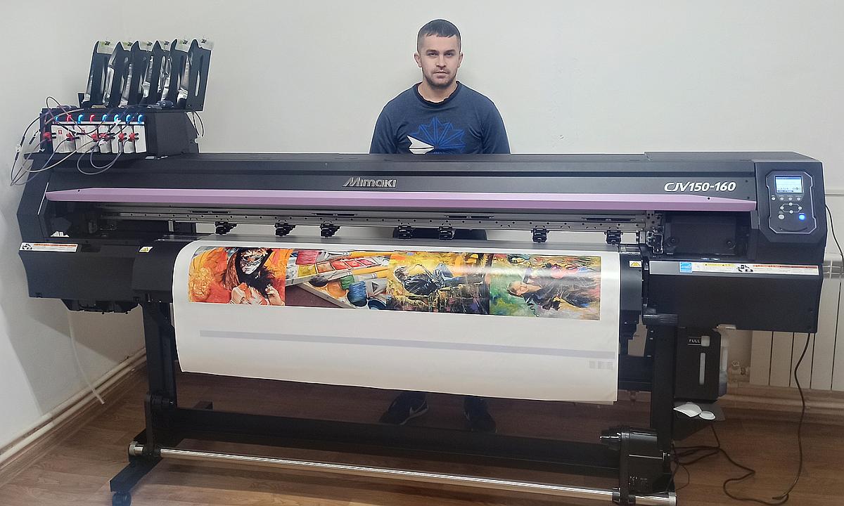 Широкоформатный принтер Mimaki CJV150 установлен в Набережных Челнах