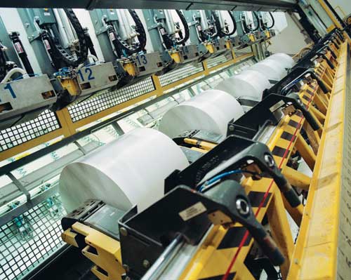 Производство мелованной бумаги на одной из фабрик концерна Stora Enso