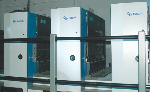 Печатные секции и модуль приемки пятикрасочной офсетной печатной машины KBA Rapida 105-5+L (скорость печати 15 000 отт./ч, максимальный формат бумаги 720x1050 мм)