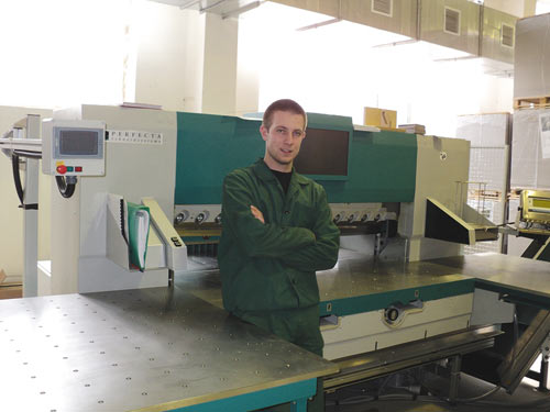 Комплекс оборудования на основе бумагорезальной машины Perfecta 168 TS в упаковочной типографии «Аполинария» (Армавир)