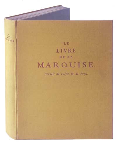 «Книга Маркизы» 1918 года издания в шелковом переплете