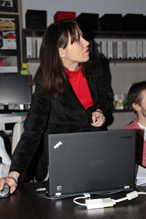 Презентацию нового корпоративного сайта проводит Анна Балицкая