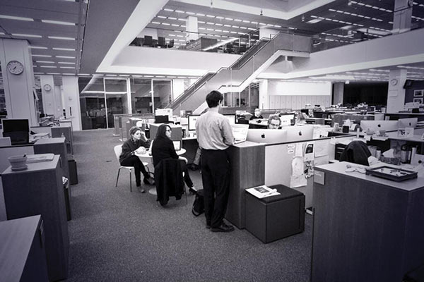 Команда специалистов, работающая над цифровой версией газеты The New York Times в стенах редакции