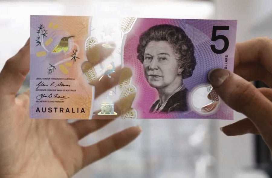 Рис. 1. Банкнота номиналом в 5 австралийских долларов с прозрачными зонами