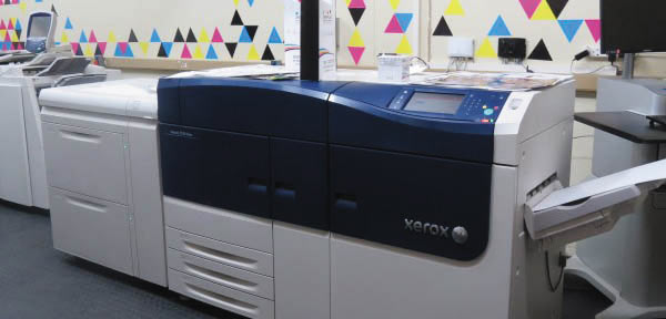 ЦПМ Xerox Versant 2100 в типографии «Эталон»