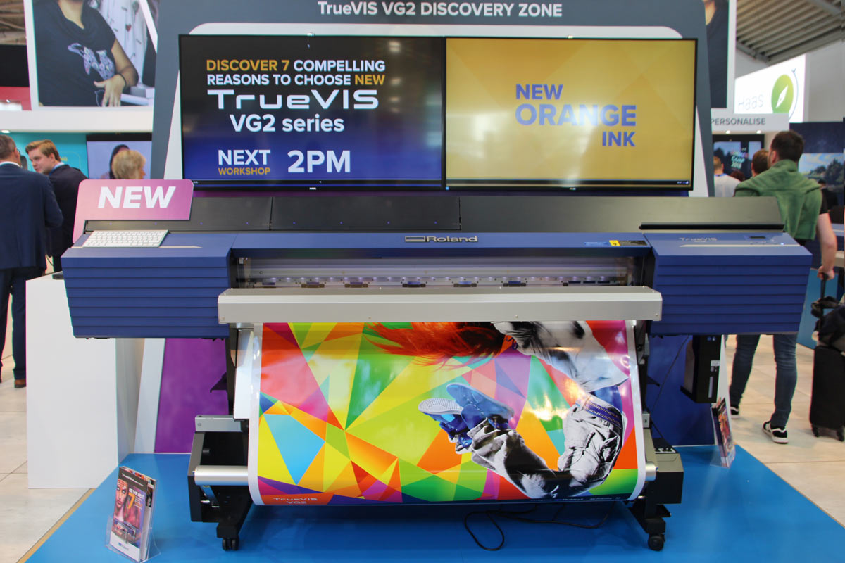 Широкоформатный принтер/каттер TrueVIS VG2-640