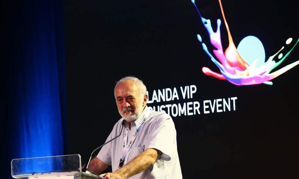 Компания  Landa Digital Printing решила пригласить более 100 своих клиентов на демонстрацию Graphica Bezalel ЦПМ Landa S10
