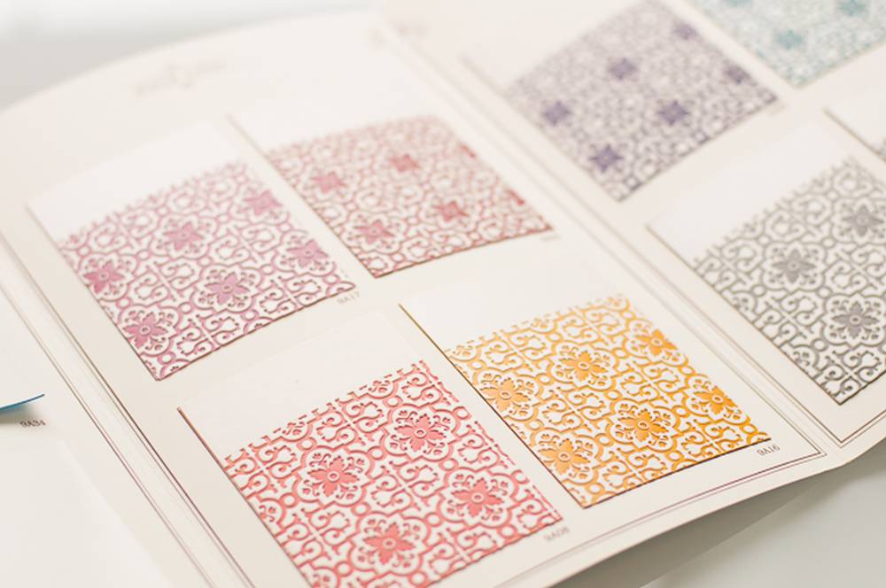 Начались поставки переплетных материалов BUTTERFLY, TOUCH и VERONA