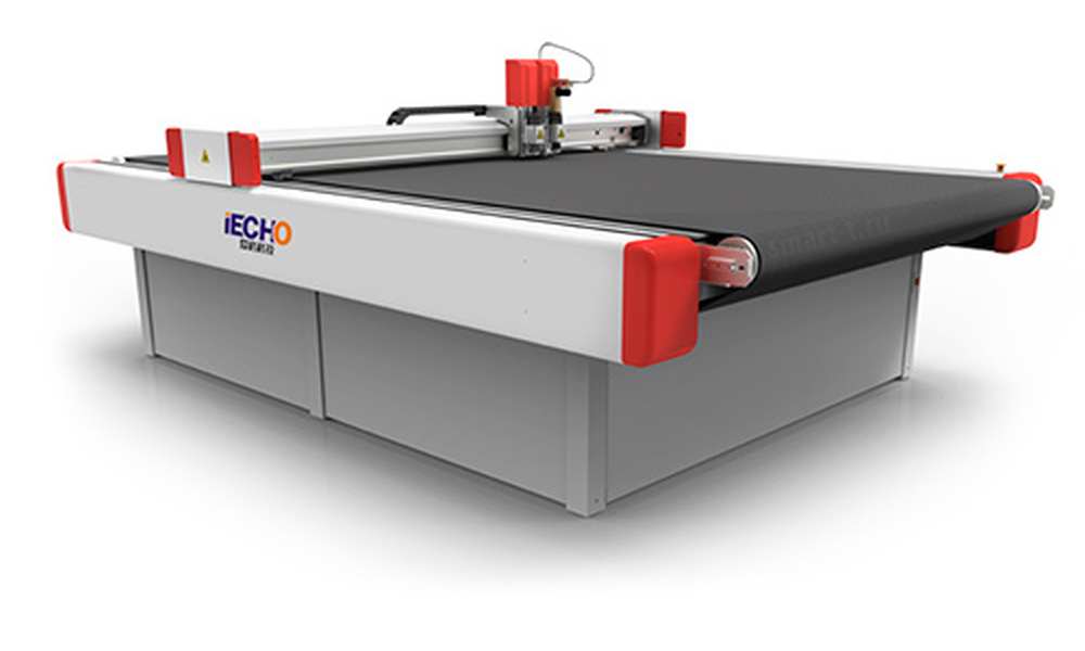 В типографии «ПМГ» установлена система плоттерной резки iEcho BK 1311