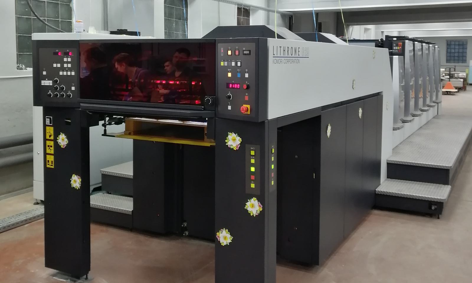KOMORI  Lithrone G 529,Perfecta 132 SE,ЯМ Интернешнл