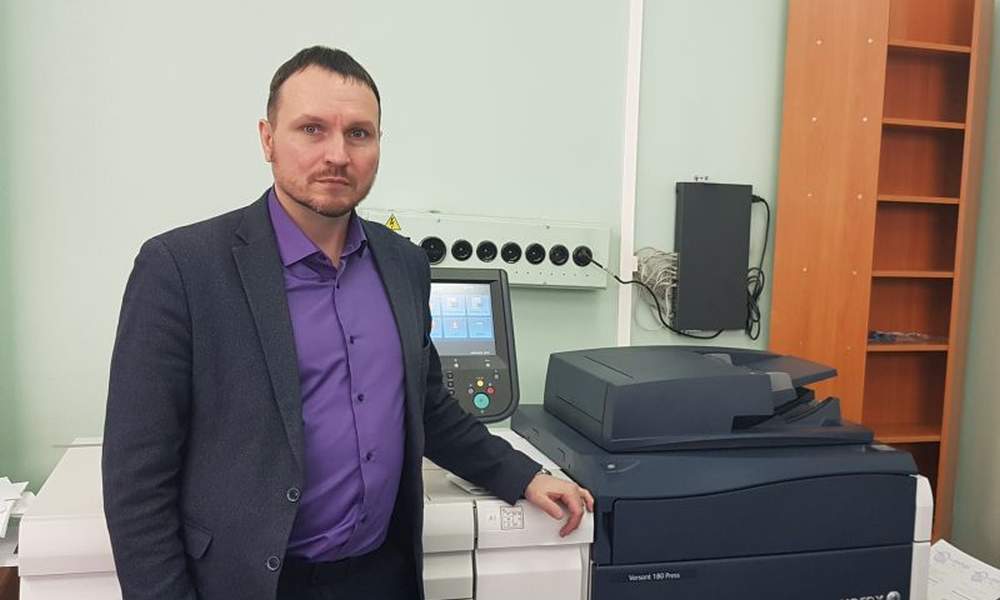 (НГУ) установила полноцветную ЦПМ Xerox Versant 180 Press