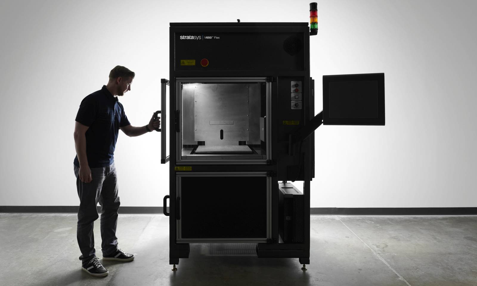 Поставки новых 3D-принтеров Stratasys