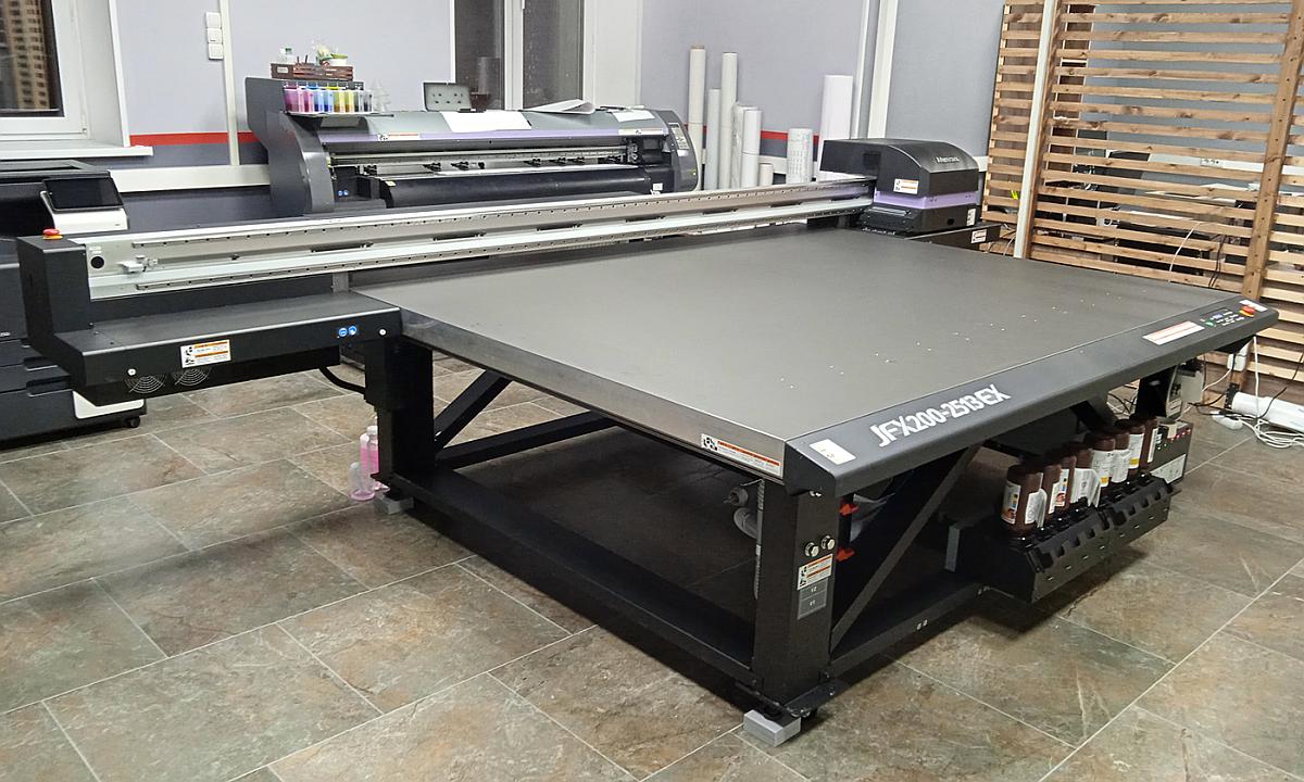 Mimaki JFX200-2513 EX в Печатном доме "Гутенберг"