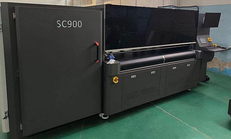 широкоформатный принтер Sunthinks SC-900 установлен в компании «Гофра-М»