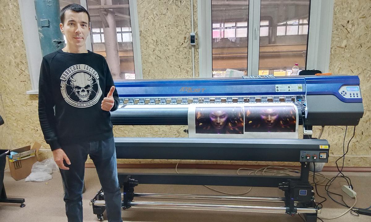 экосольвентного принтера ARK-JET SOL 1601 и режущего плоттера ARK-CUT GH1660